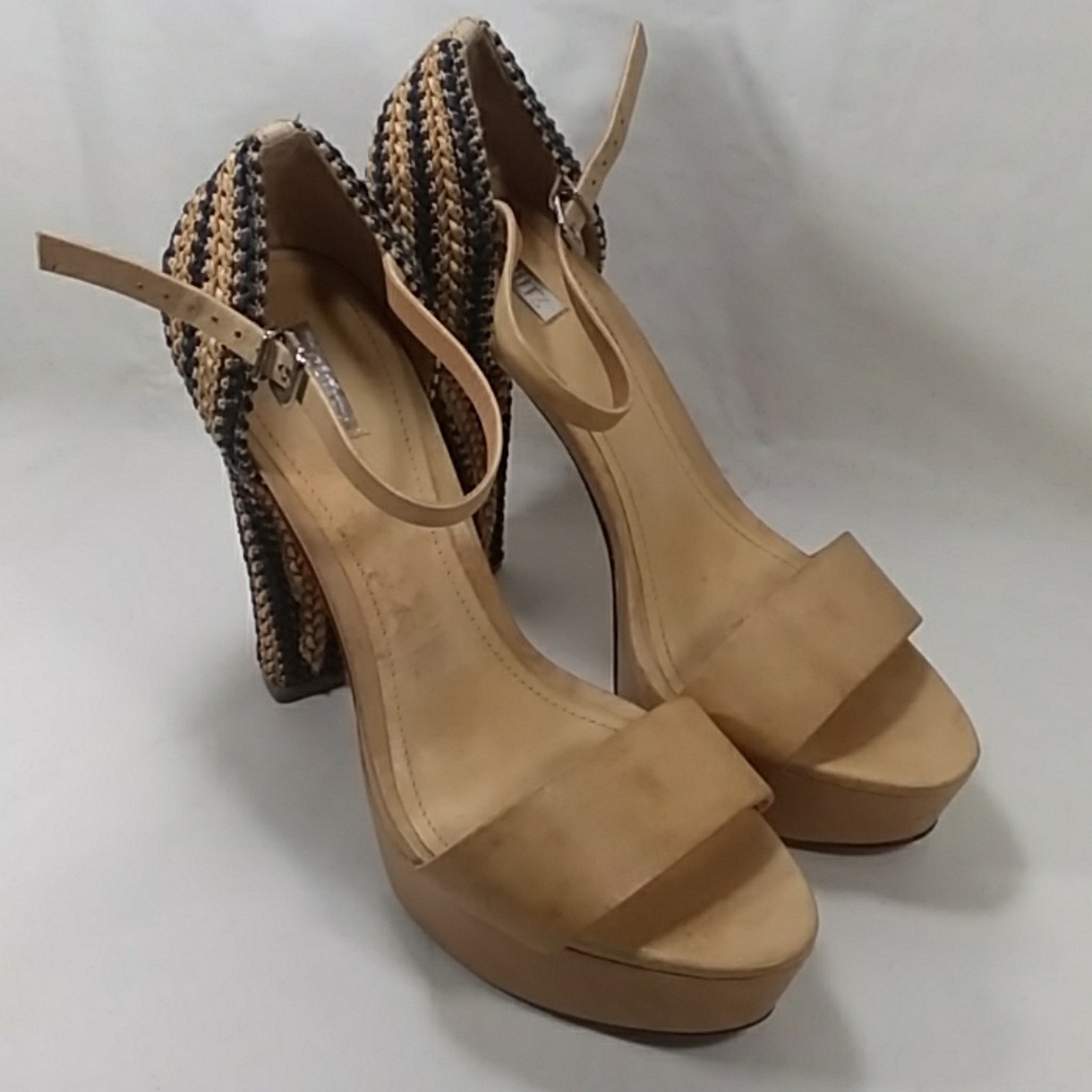 Schutz tan leather heels